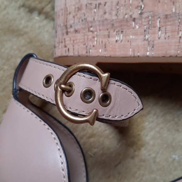 COACH beige platform sandals - Picture 4 of 9